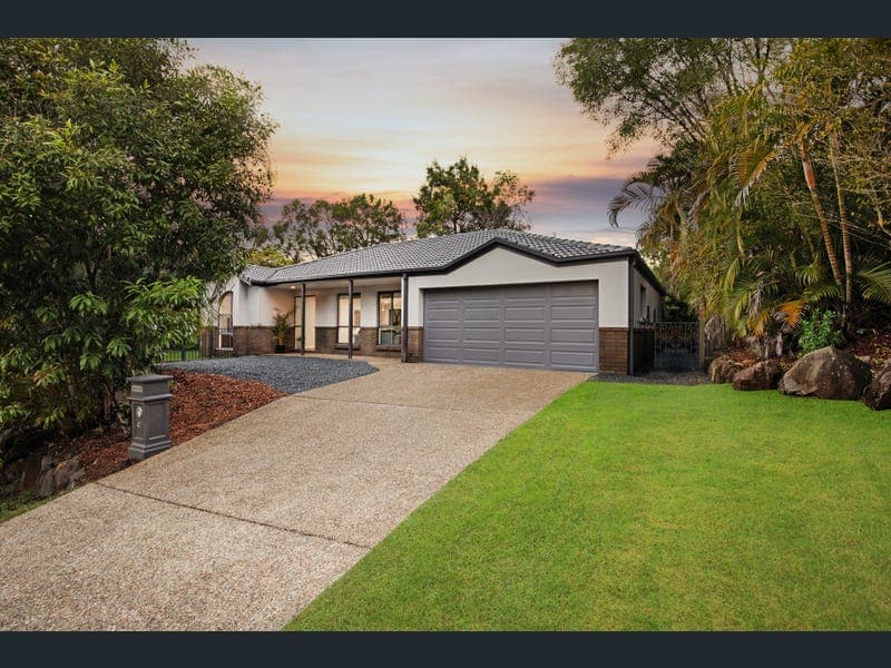 41 Davis Cup Court, Oxenford — photo 1 of 5