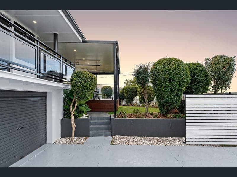 28 Loch Street, Centenary Heights — photo 1 of 5