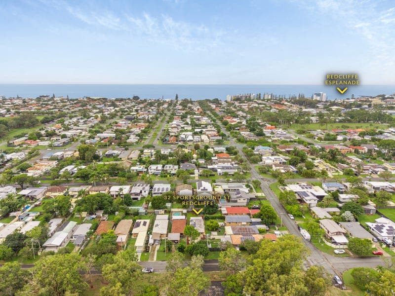 32 Sportsground Street, Redcliffe — photo 1 of 5