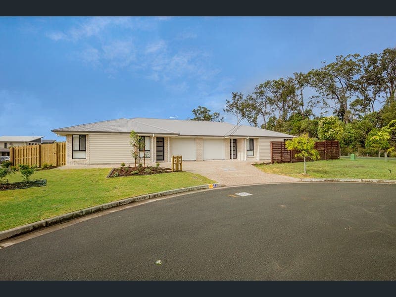 2/8 Horus Court, Coomera — photo 1 of 5