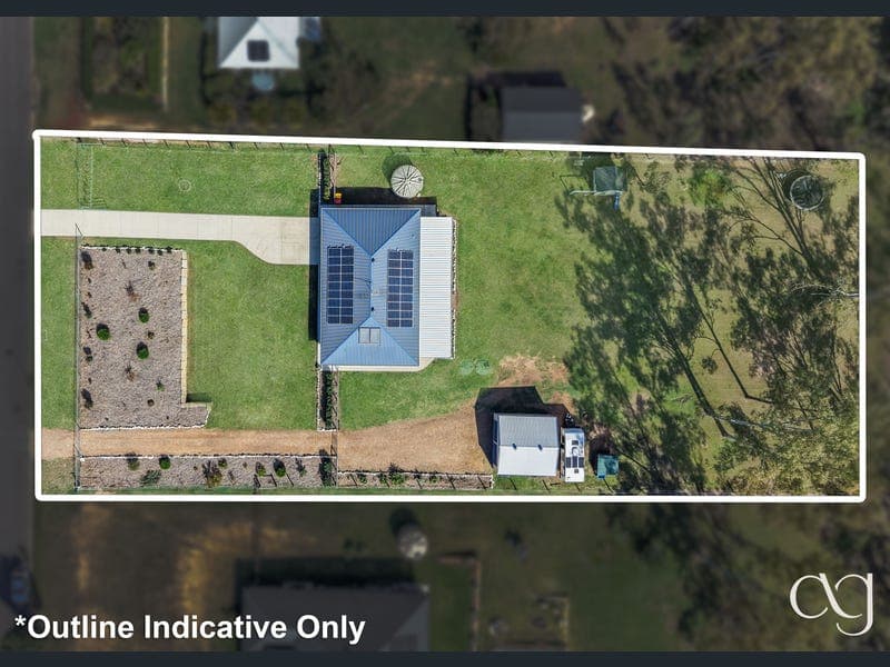 41 Arlington Way, Kensington Grove — photo 1 of 5