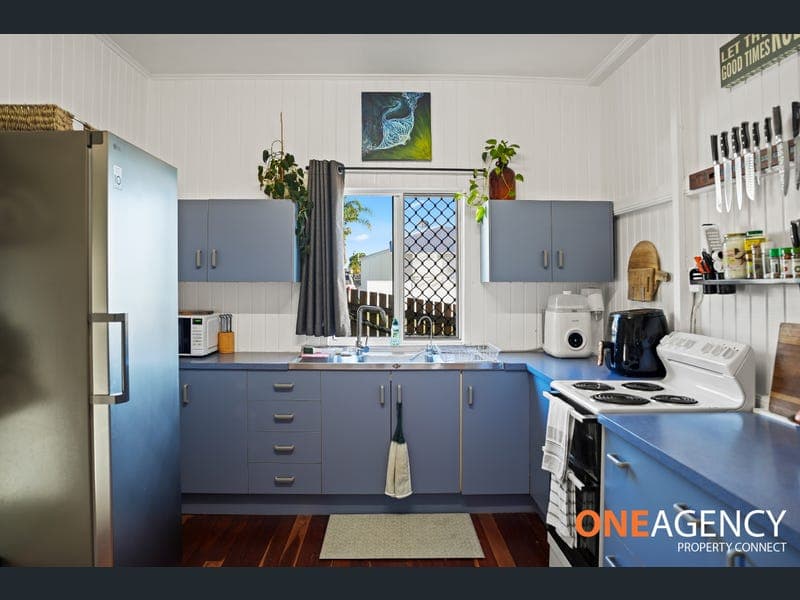 21 Naughton Street, Wandal — photo 1 of 5