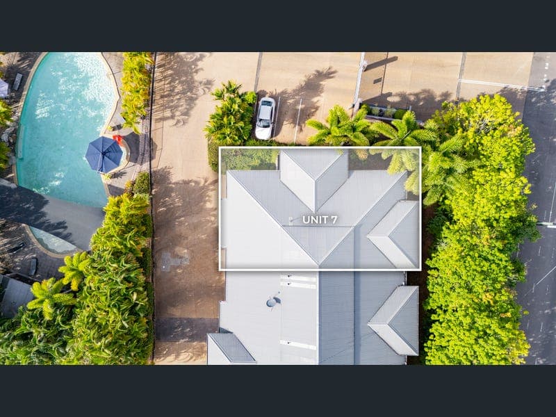 7/294-310 Kamerunga Road, Freshwater — photo 1 of 5