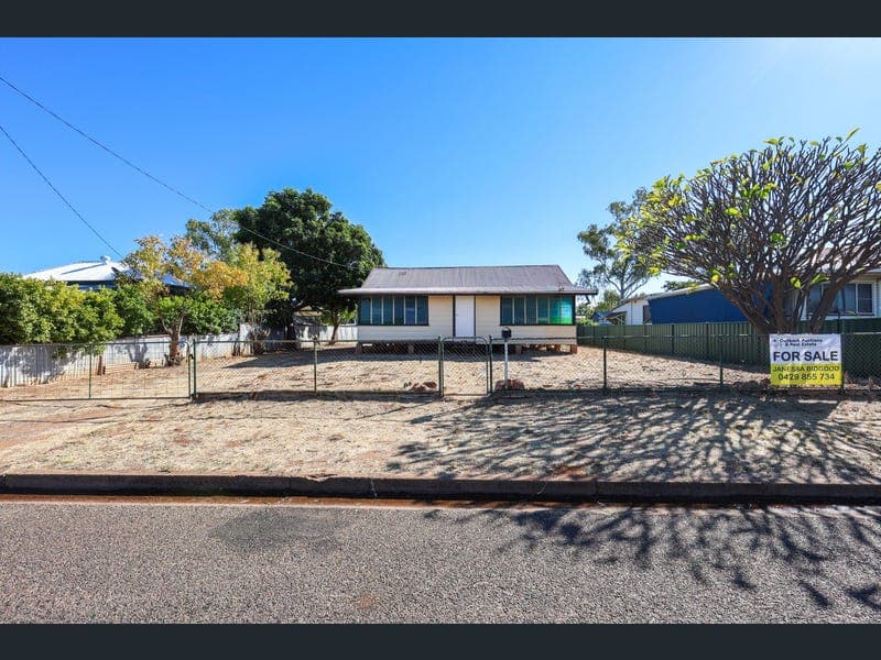 63 Scarr St, Cloncurry — photo 1 of 5