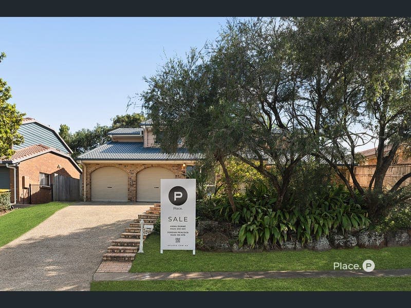 110 Cadogan Street, Carindale — photo 1 of 5