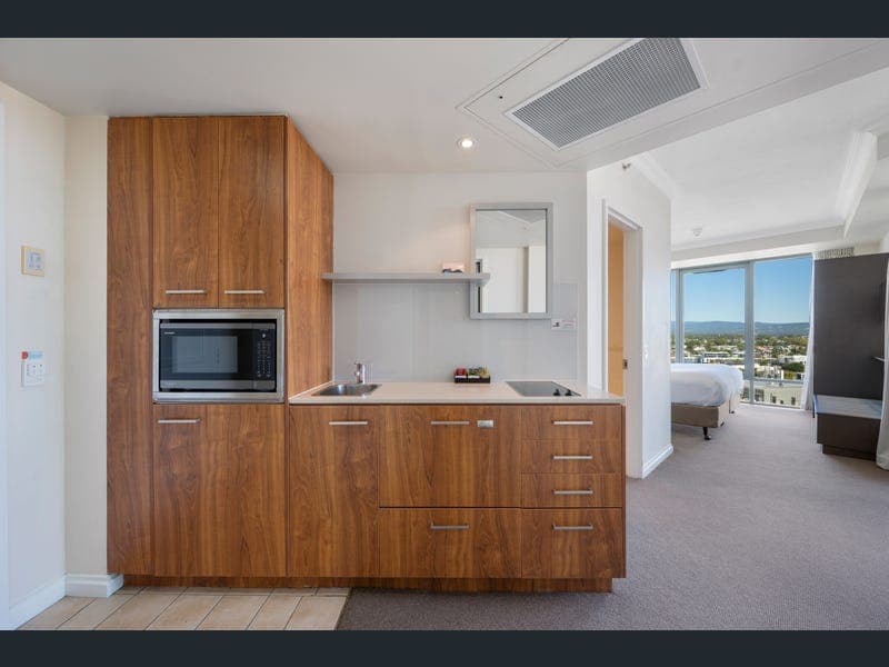 1119-1120/25 laycock Street, Surfers Paradise — photo 1 of 5