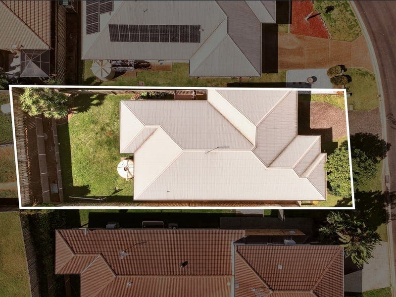 25 Bowerbird Crescent, Dakabin — photo 1 of 5