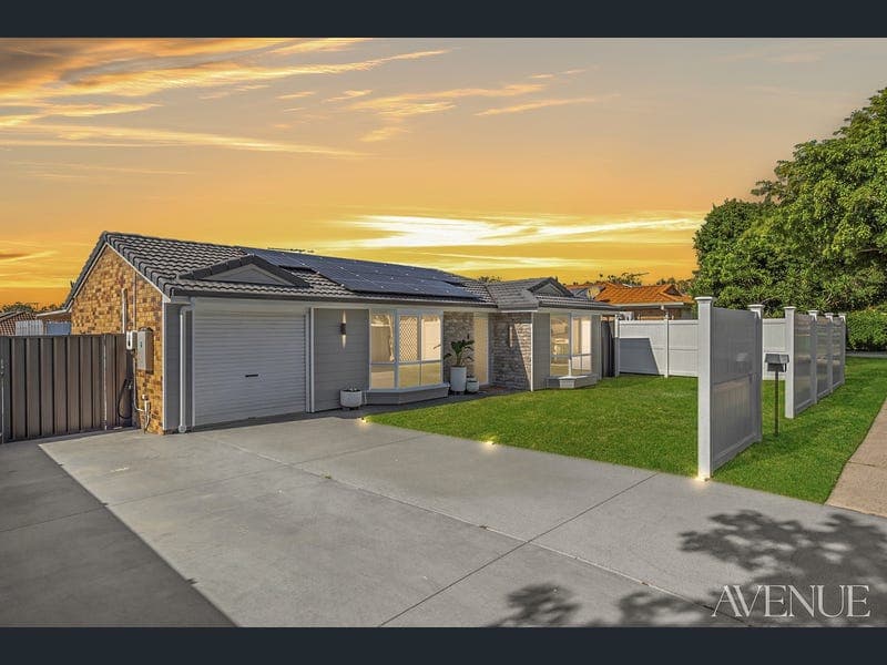 11 GEANEY BOULEVARD, Crestmead — photo 1 of 5