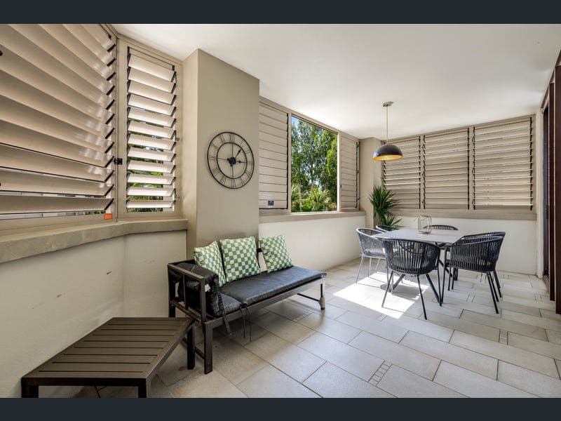 318/5 Triton Street, Palm Cove — photo 1 of 5