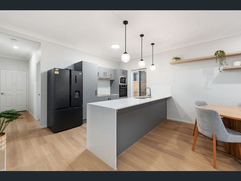 11 Bloodwood Place, Carseldine — photo 1 of 5