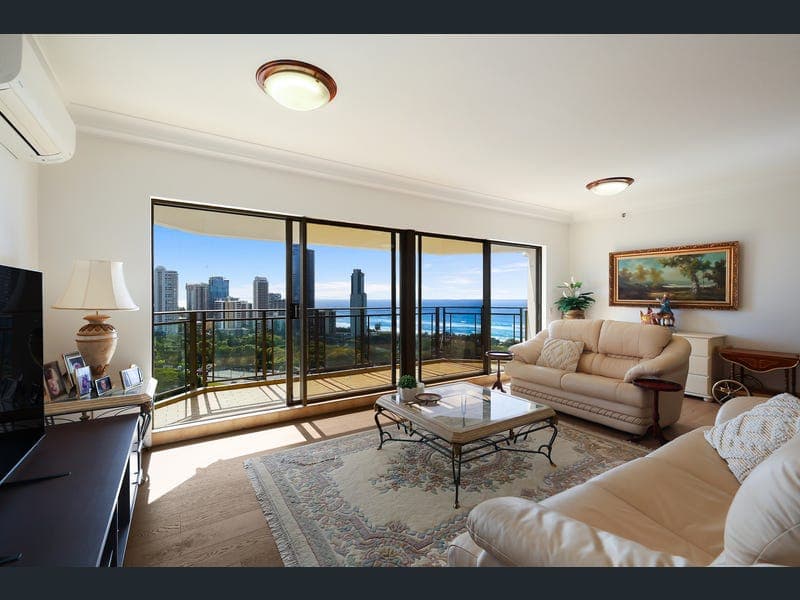 106/8 Admiralty Drive, Paradise Waters — photo 1 of 5