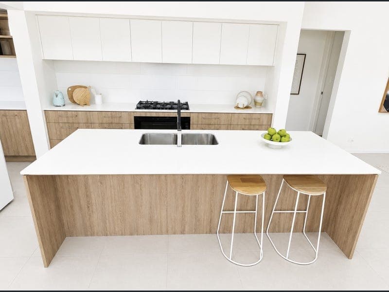 3 Poinciana Avenue, Nirimba — photo 1 of 5