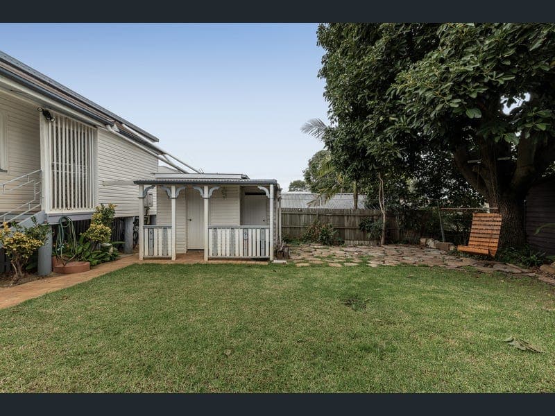 7 Knight Street, North Toowoomba — photo 1 of 5