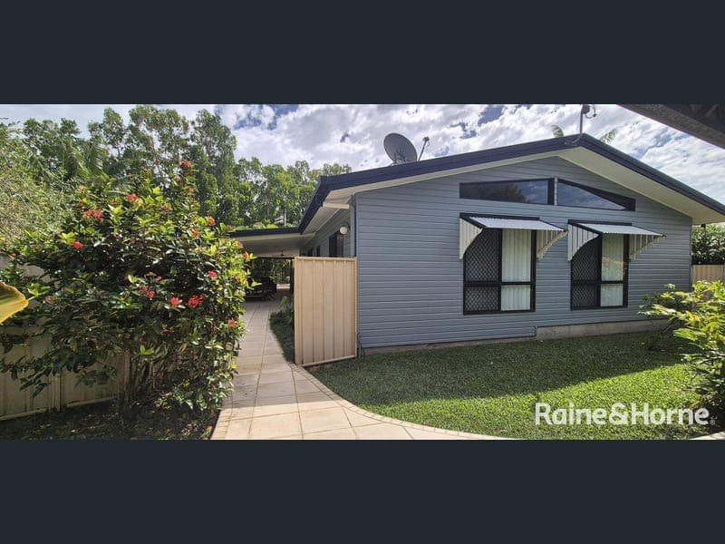 13 Cooya Beach Road — photo 1 of 5