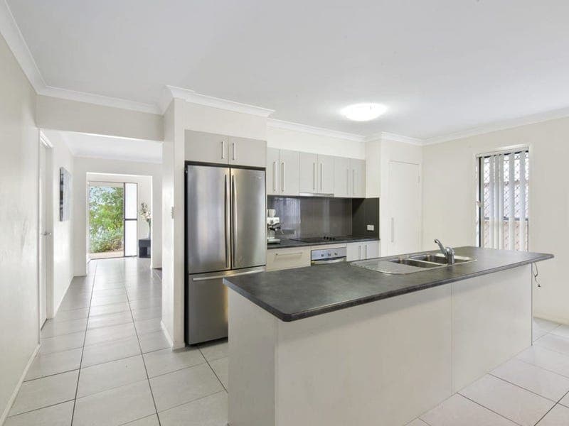 15 Magnetic Terrace, North Lakes — photo 1 of 5