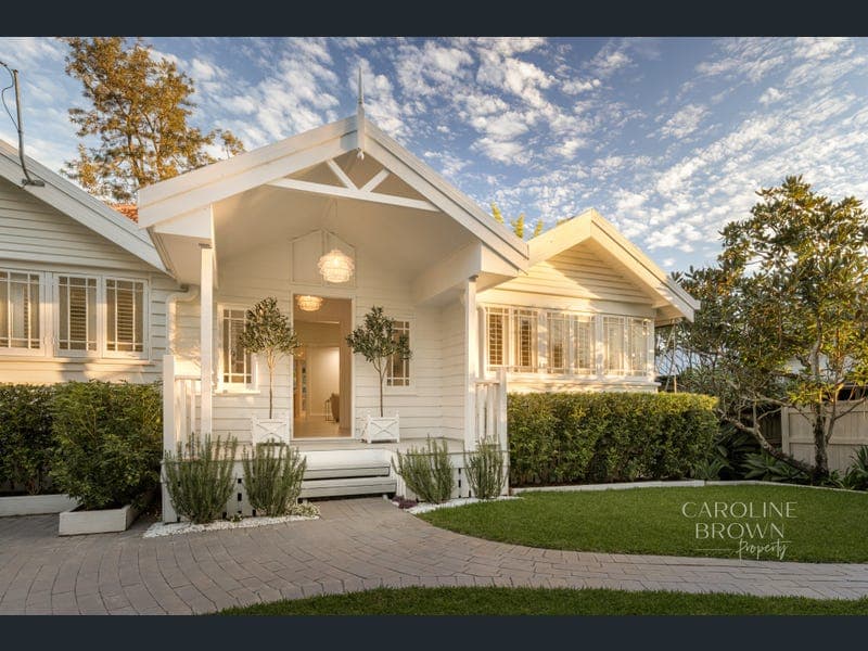 20 Northam Avenue, Bardon — photo 1 of 5