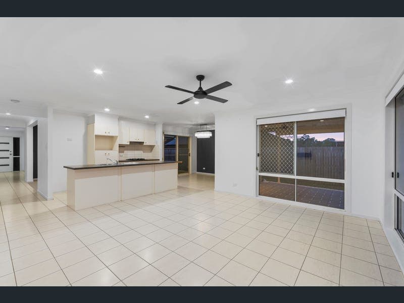 36 Wyndham Circuit, Holmview — photo 1 of 5