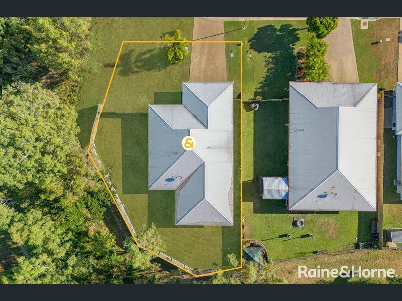 19 Kirrama Court, Bushland Beach — photo 1 of 5