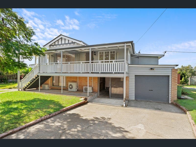 14 Serpentine Creek Road, Redland Bay — photo 1 of 5