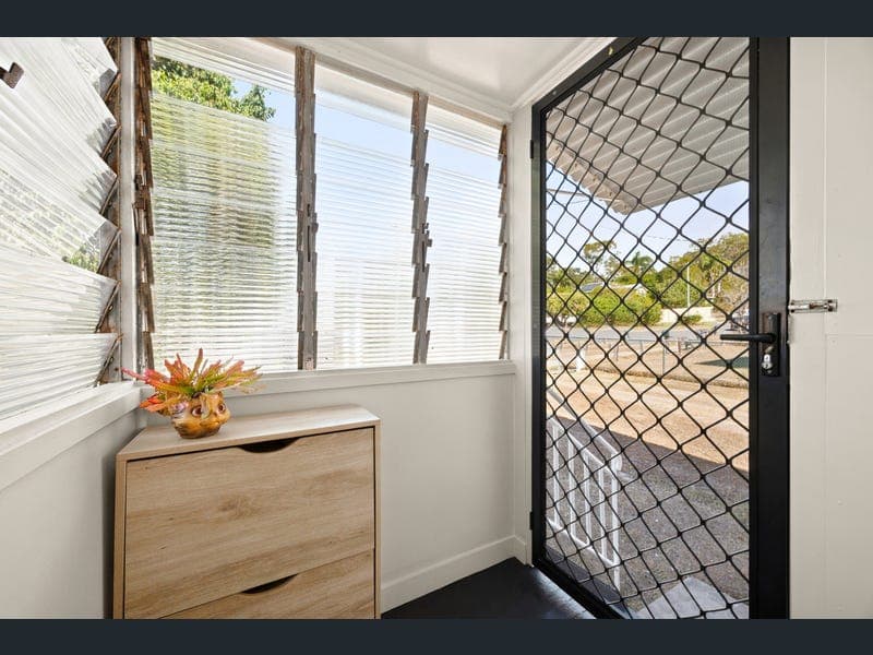 8 Margaret Street, South Gladstone — photo 1 of 5