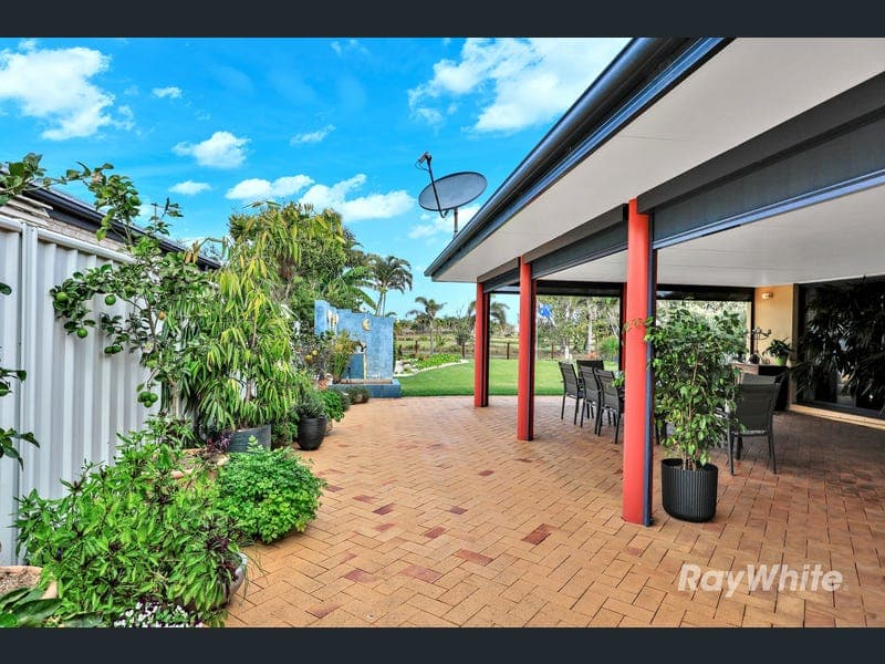 202 Barolin Esplanade, Coral Cove — photo 1 of 5
