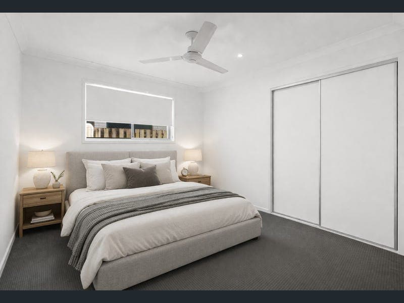 7 Ron Grant Lane, Caboolture South — photo 1 of 5