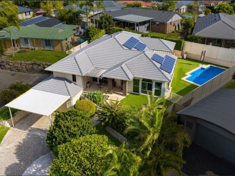5 Wivenhoe Avenue, Albany Creek — photo 1 of 5