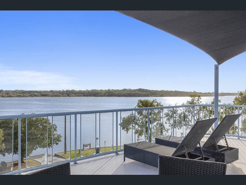 17/2-4 Picnic Point Esplanade, Maroochydore — photo 1 of 5