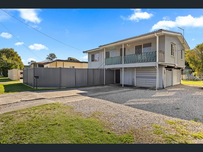102 Strathpine Road, Bald Hills — photo 1 of 5