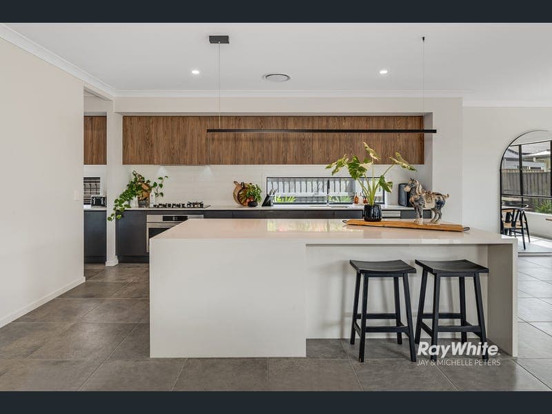 33 Clearwater Street, Newport — photo 1 of 5