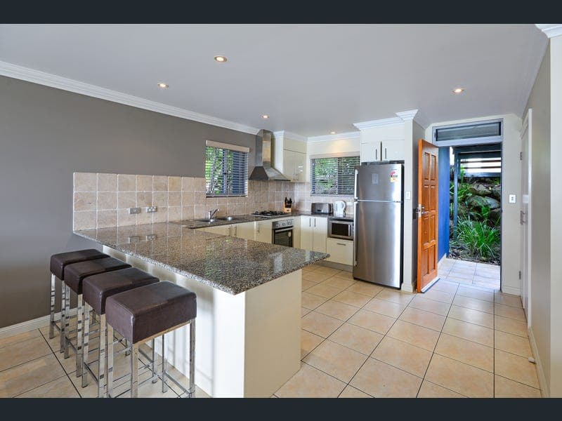 Bluewater Views 9/2 Banksia Court, Hamilton Island — photo 1 of 5