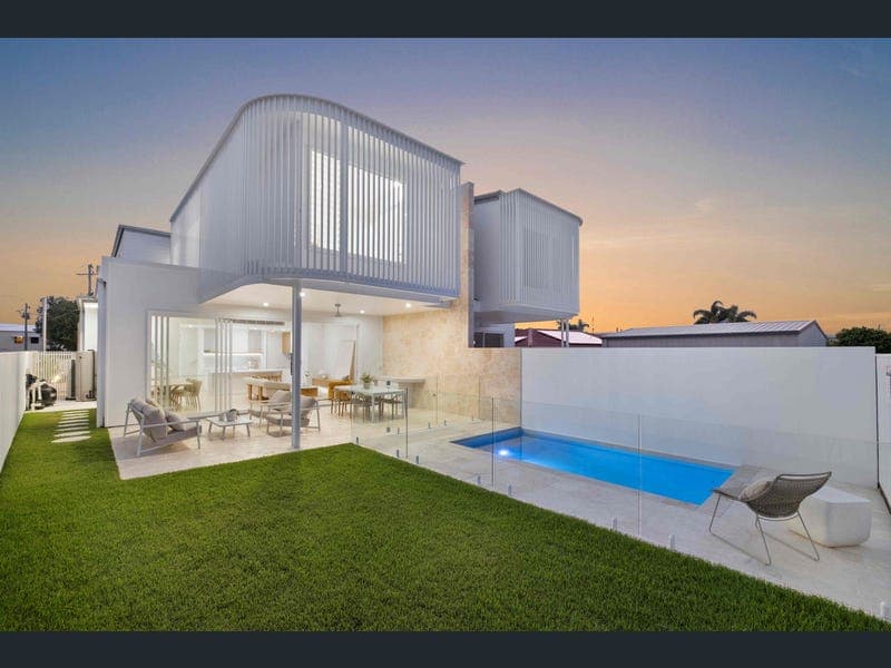 2/37 Oomoo Street, Buddina — photo 1 of 5