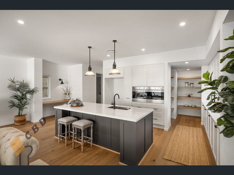 111 McIlwraith Avenue, Norman Park — photo 1 of 5