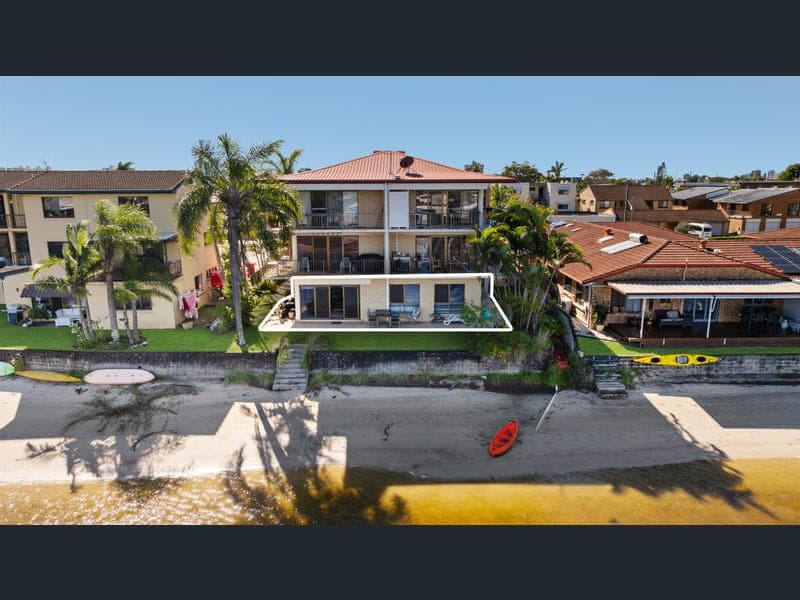 1/27 Pangarinda Place, Mooloolaba — photo 1 of 5