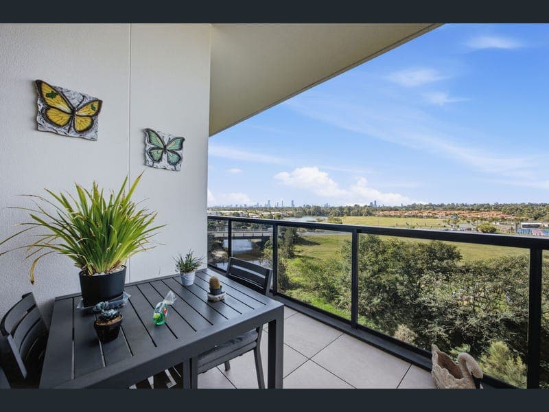 403/1 Waterfront Place, Robina — photo 1 of 5