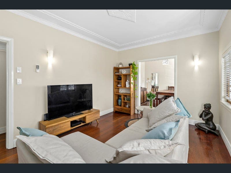 83 Hansen Street, Moorooka — photo 1 of 5