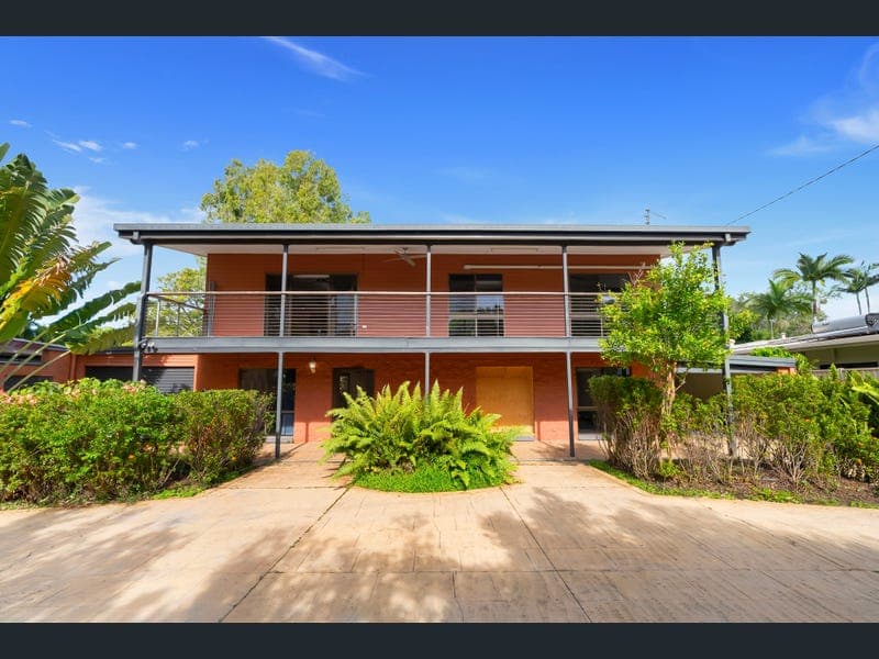 8 Undine Street, Clifton Beach — photo 1 of 5