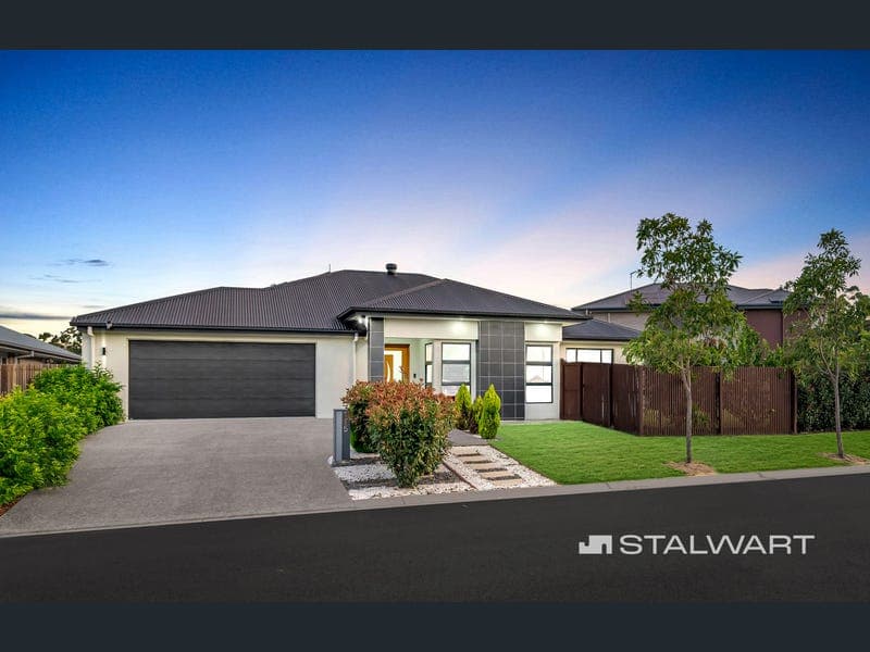 115 Teal Circuit, Greenbank — photo 1 of 5