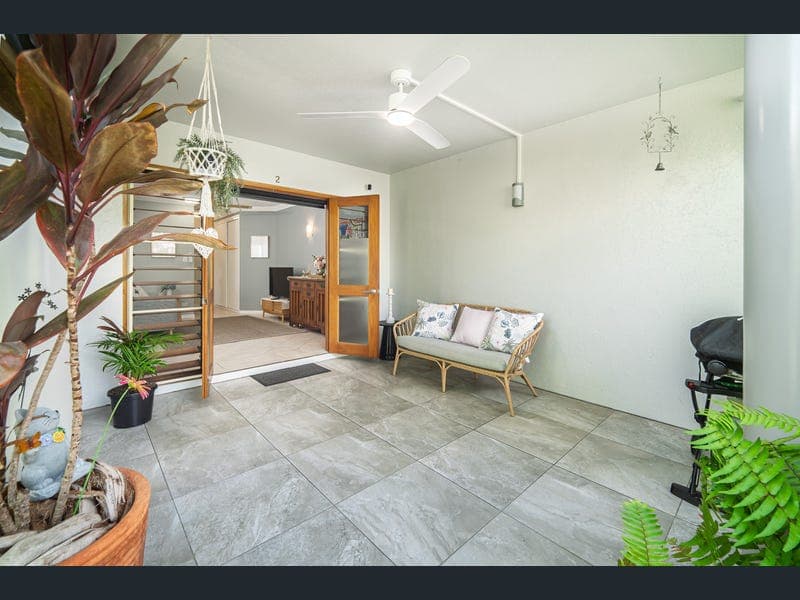 2/30 Oliva St, Palm Cove — photo 1 of 5