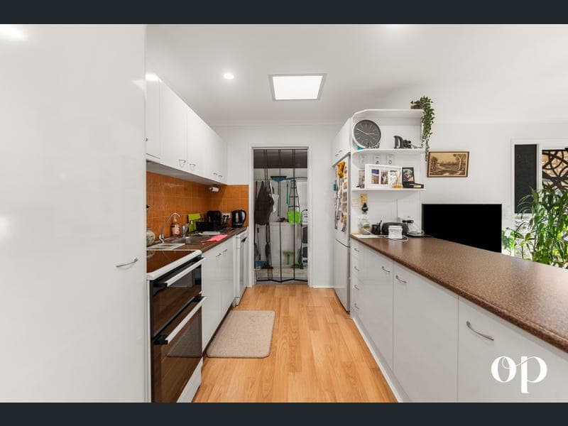 10/16 Telopea Street, Labrador — photo 1 of 5
