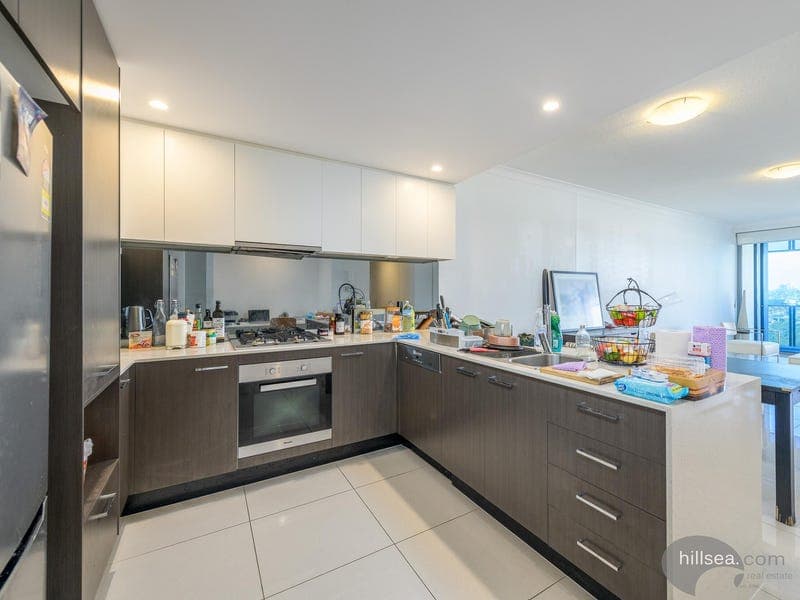 1506/25-31 East Quay Drive, Biggera Waters — photo 1 of 5