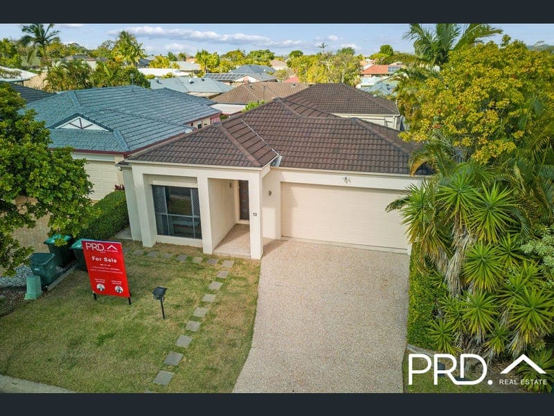 12 Murrayfield Place, Merrimac — photo 1 of 5