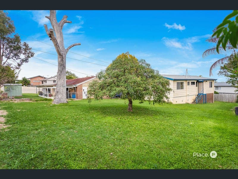 27 Moonga Court, Clontarf — photo 1 of 5