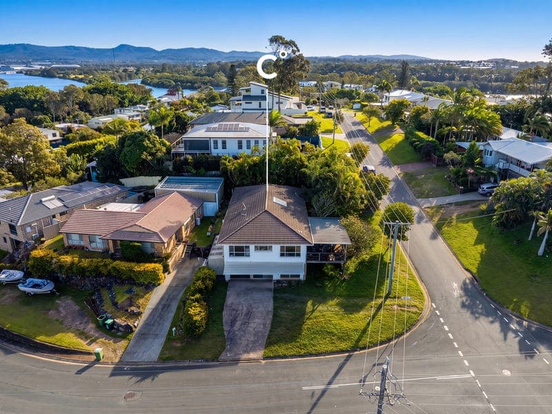 15 Jingella Street, Hope Island — photo 1 of 5