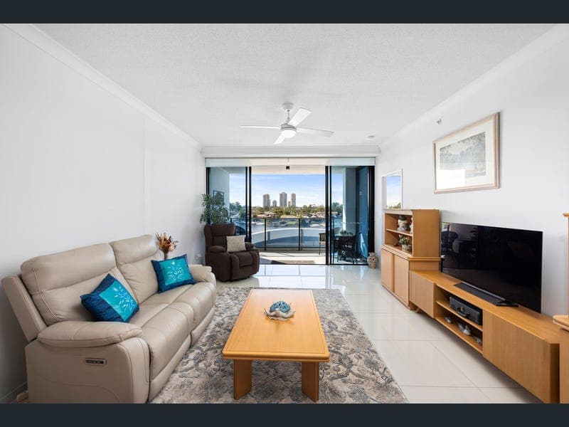 2303/5 Harbour Side Court, Biggera Waters — photo 1 of 5