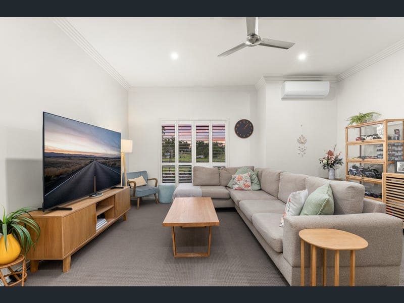 4 Baguley Street, Warwick — photo 1 of 5