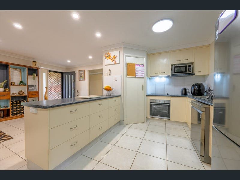 15 Sutherland Court, Telina — photo 1 of 5