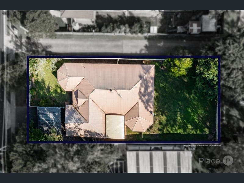 42 College Road, Karana Downs — photo 1 of 5