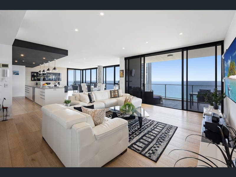 1461/9 Ferny Avenue, Surfers Paradise — photo 1 of 5