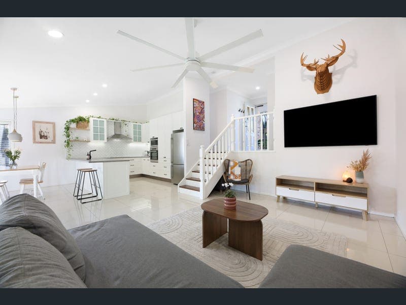 34A Woodland Drive, Reedy Creek — photo 1 of 5